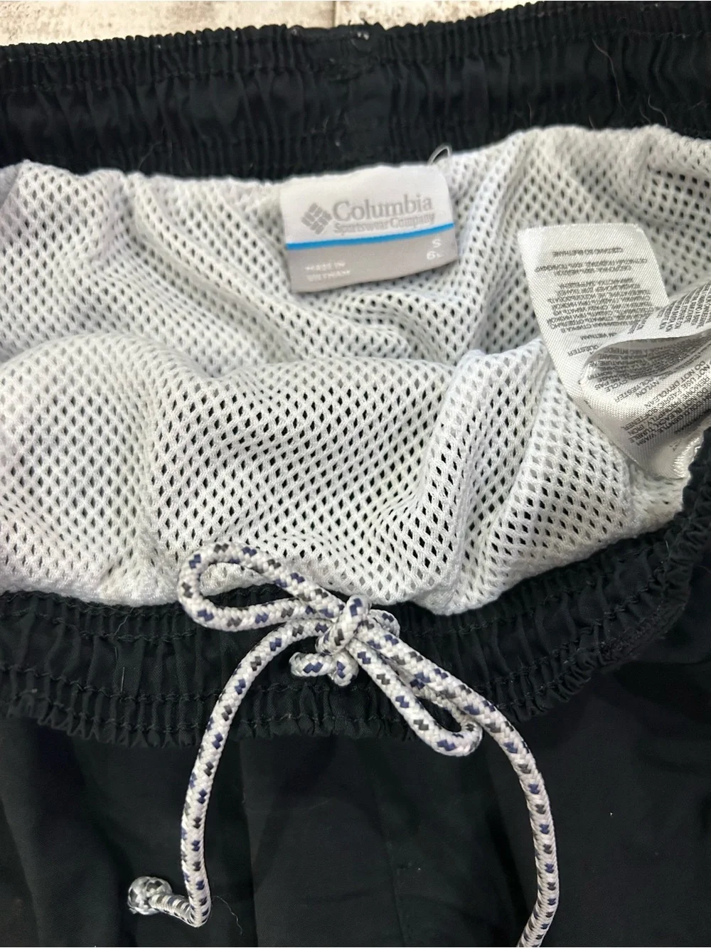 Columbia Black PFG Omni-shield sun protection mesh lined Swimtrunks Men’s Small